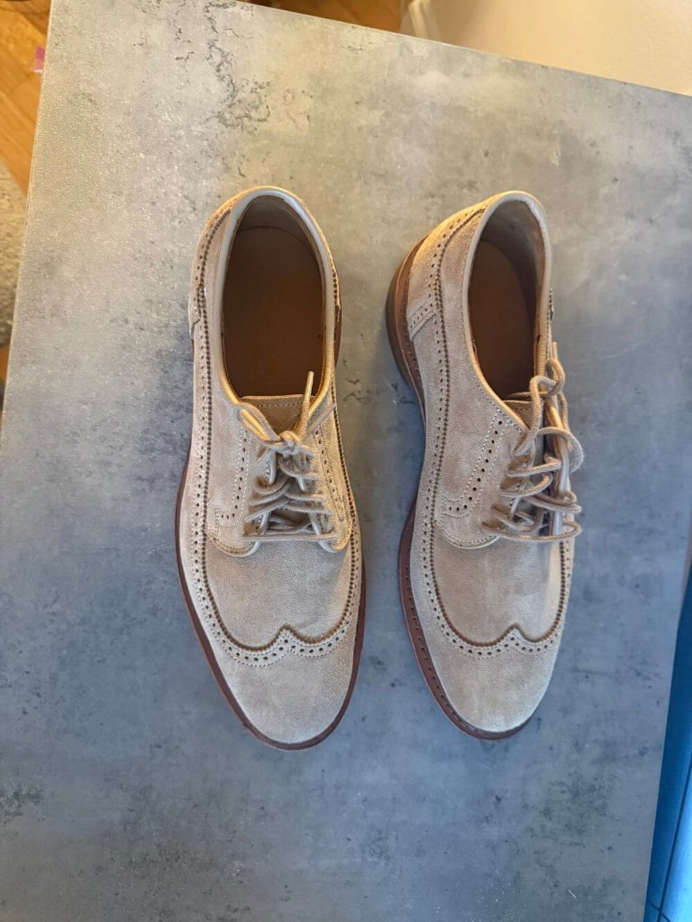 Allen Edmonds Winstonmok Bone Suede Wingtip Derby - 9 (3E) - New